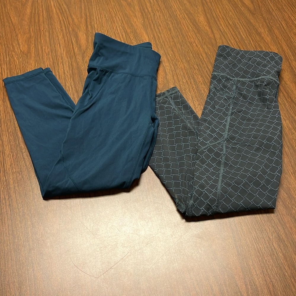 Pair of Sweatty Betty zero gravity leggings,‎ size small
